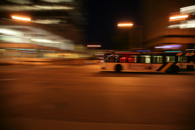 صورة الباص السريع يدهس أحد المواطنين