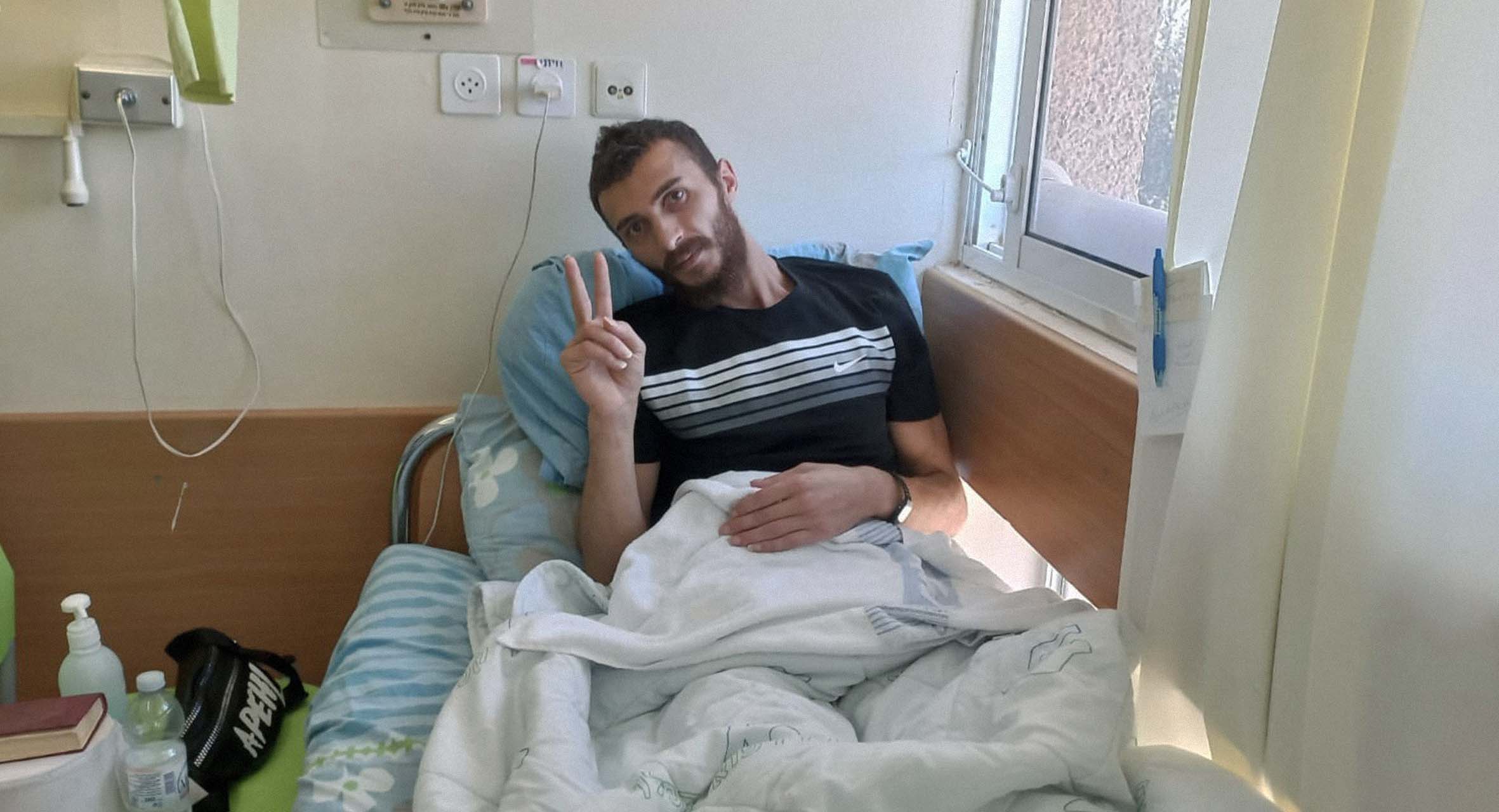 صورة إسرائيل تحدد ثلاث سنوات اعتقال إداري وشهرين من إضراب الأسير عن الطعام كموعد مناسب للنظر في سبب اعتقاله