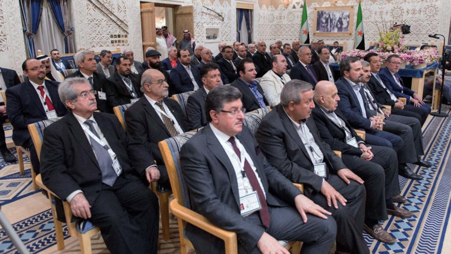 صورة المعارضة السورية تستنكر عدم تخصيص سبعة وعشرين مقعداً لها في الجامعة العربية