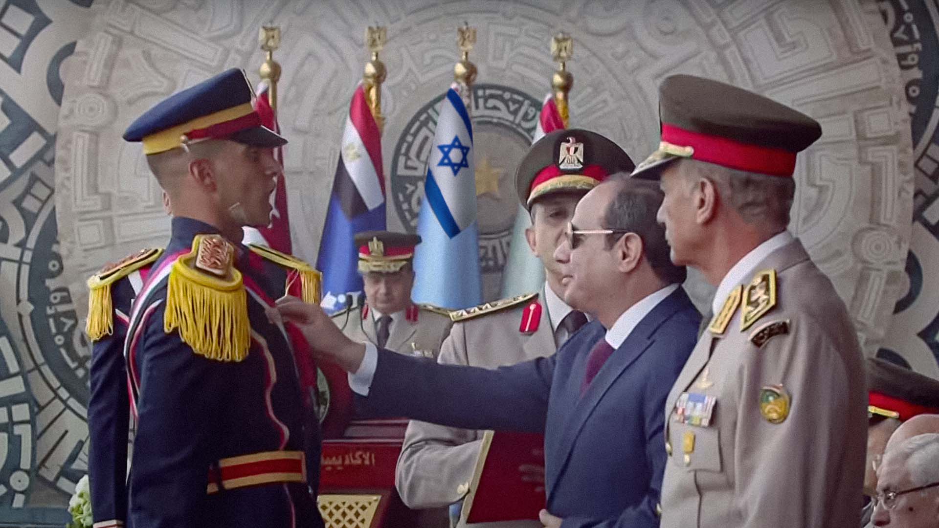 صورة الجيش المصري يدرج الالتزام بكامب ديفيد في يمين الولاء العسكري