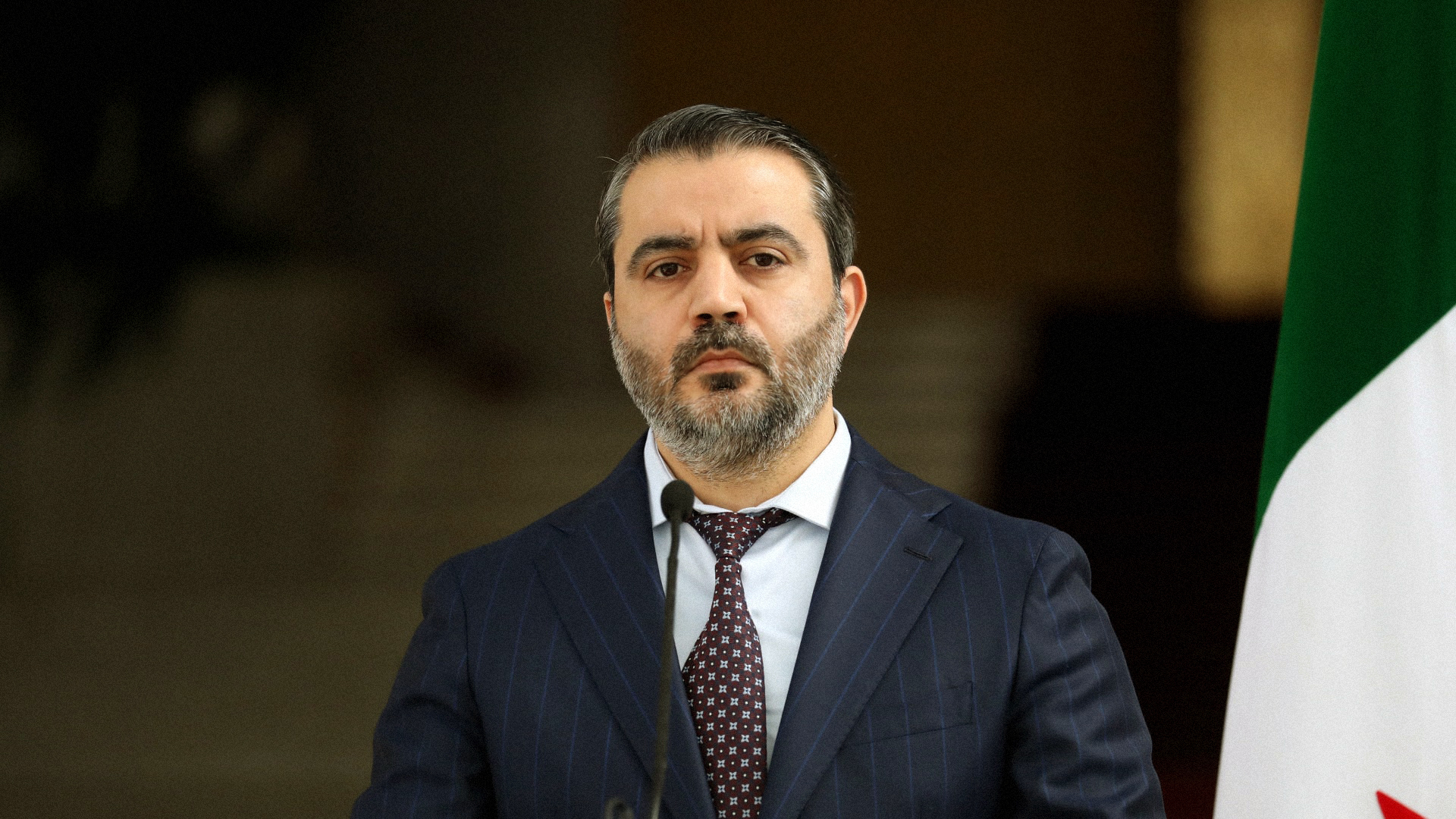 صورة وزير الخارجية السوري يستعد لمسح أوروبا عن الخارطة لفّة ثانية