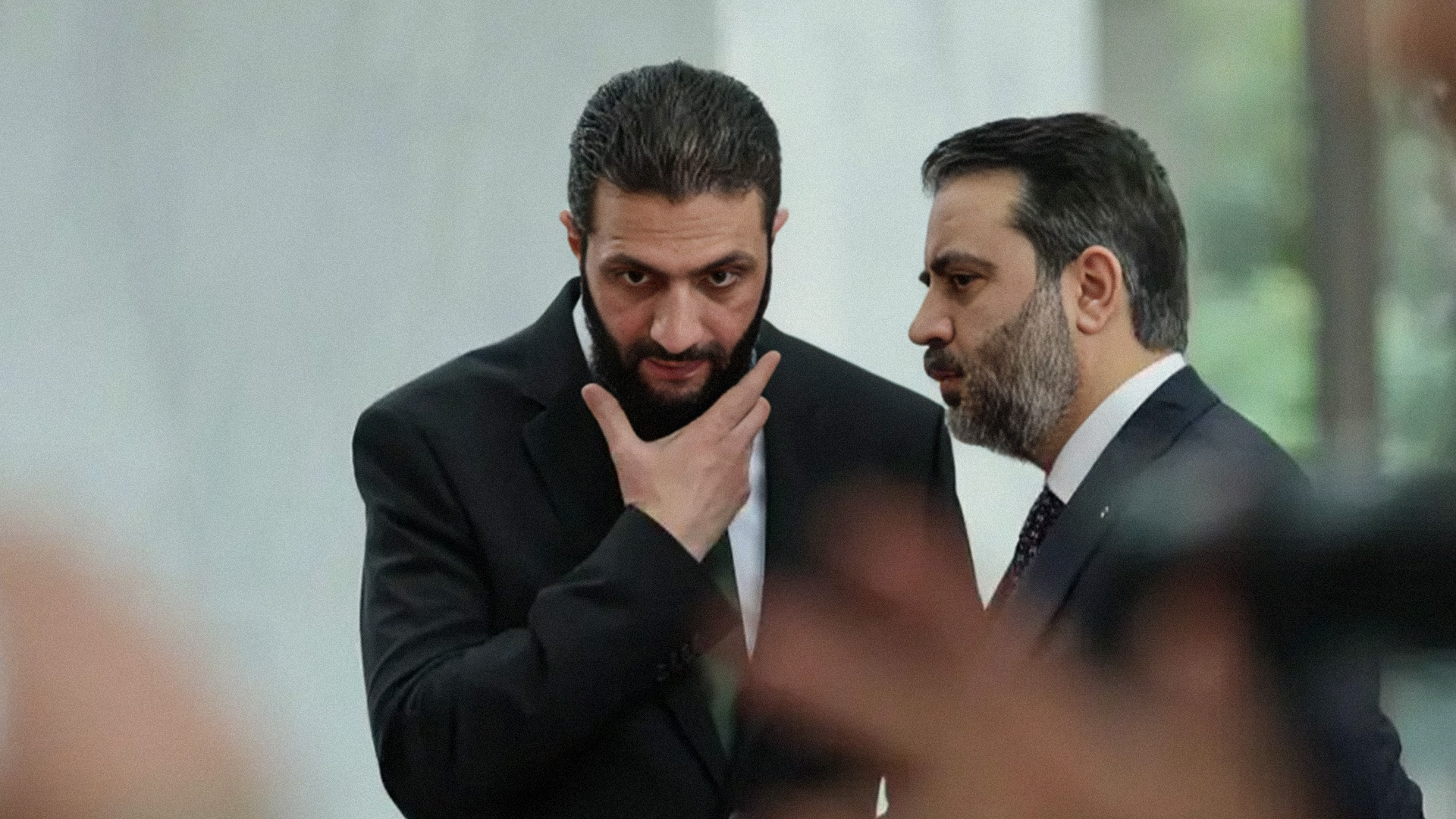 صورة علامَ يسيطر أحمد الشرع؟ أنت تسأل وأنس خطاب ينتظر توضيح من مقاتل متطوع في صحنايا