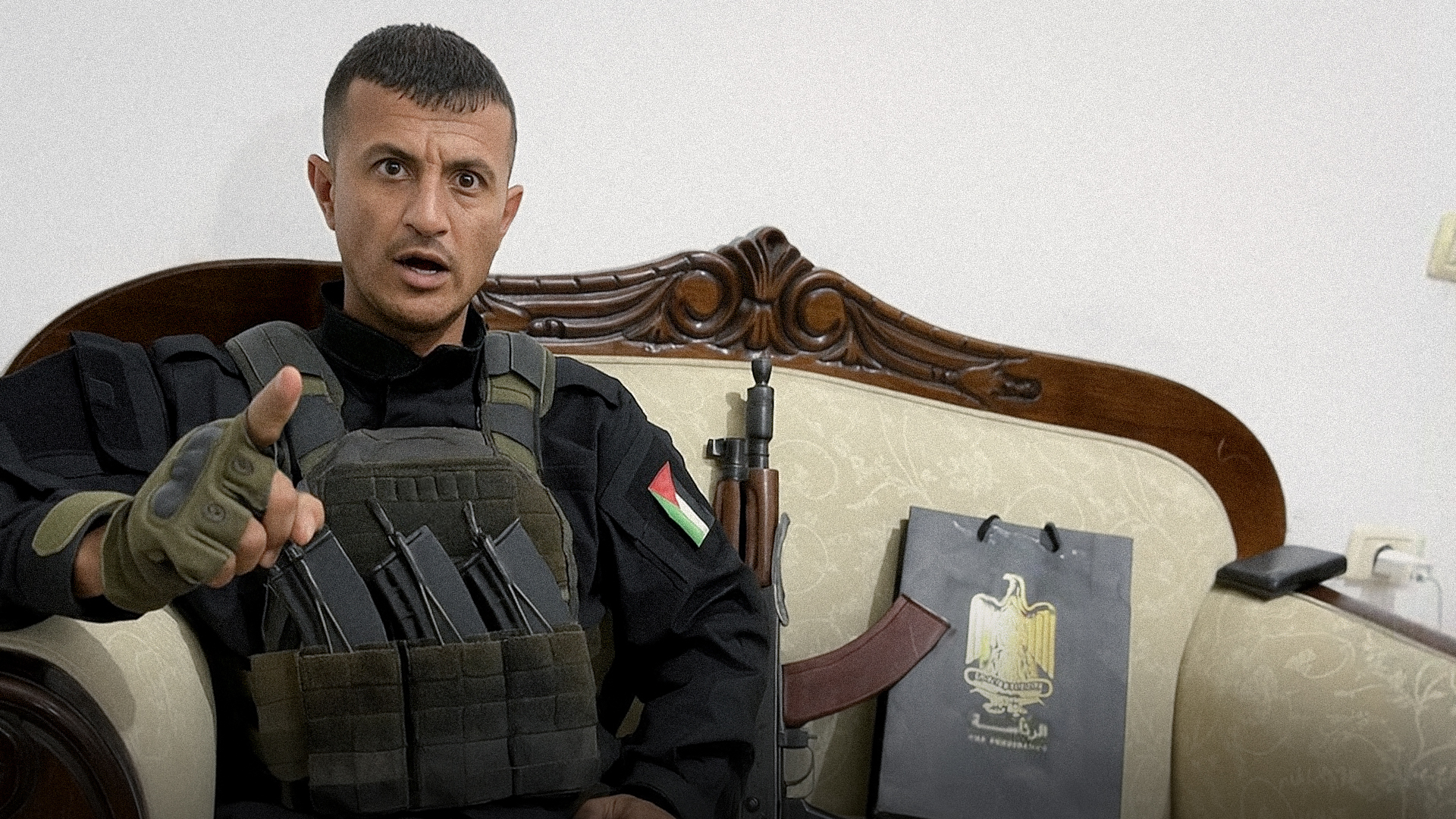  صورة ياسر أبو شباب يؤكد أن مجموعته ليست أغلى من فلسطين ومستعد لبيعها إذا كان الثمن سخياً