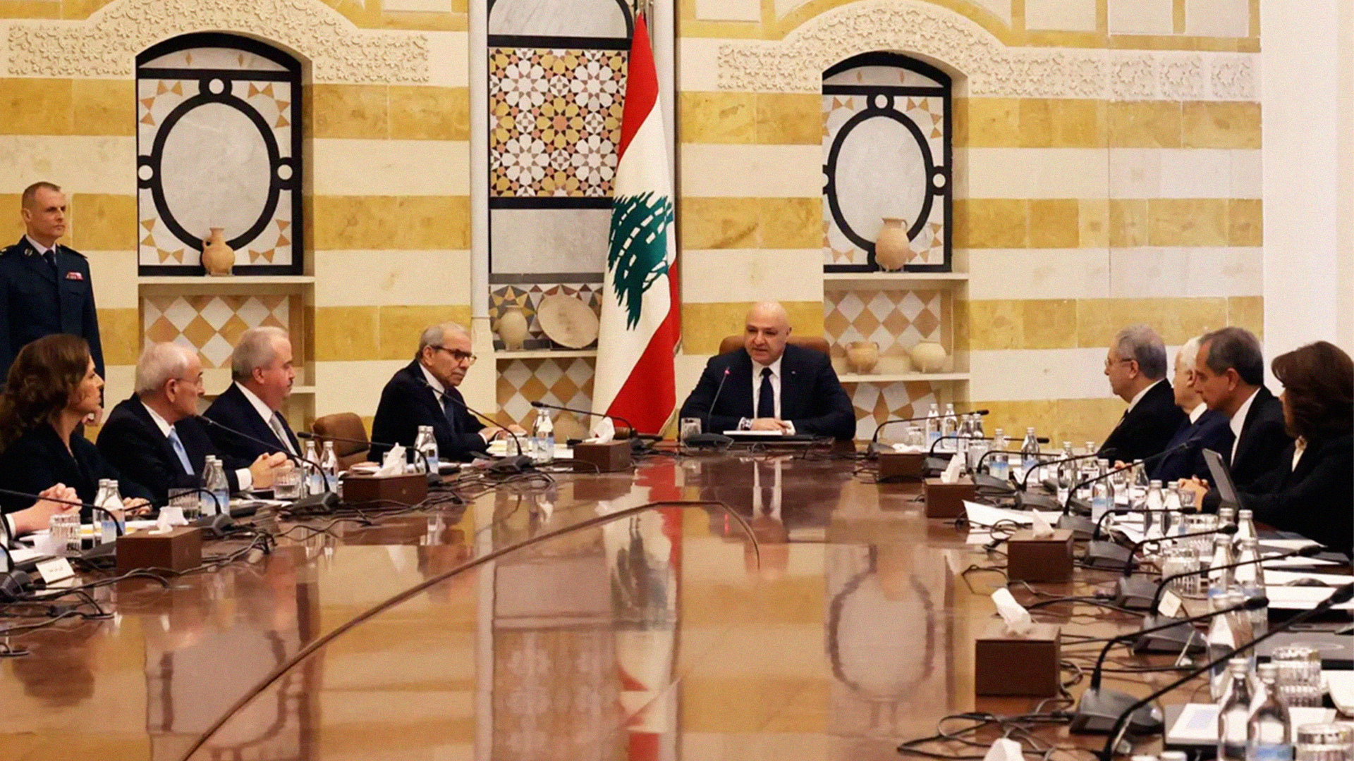 صورة الحكومة اللبنانية تتفق على حصر سلاح الدولة خارج الدولة والاكتفاء بنترات الأمونيوم