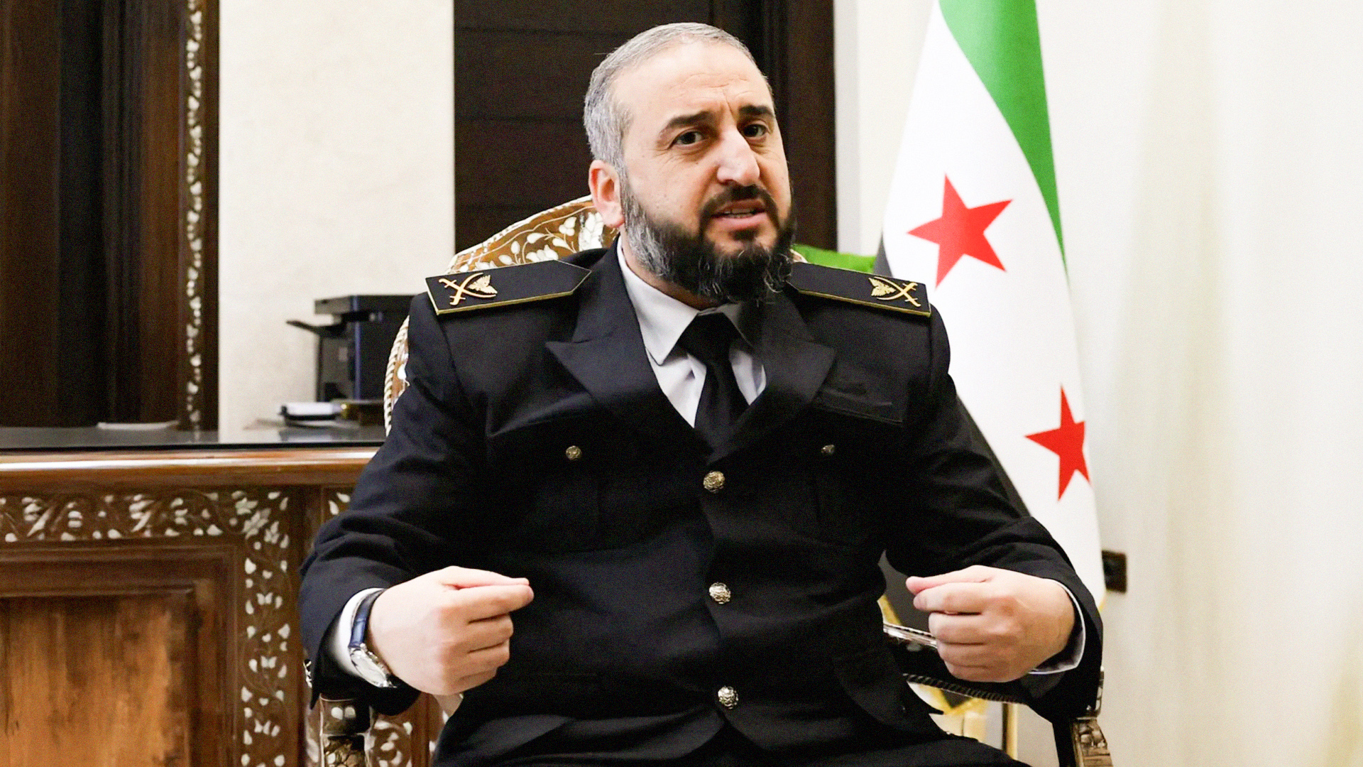  صورة رغم عقدهم مؤتمراً متواطئاً: الحكومة السورية تؤكد حرصها على دمج الخنازير والبويجيّة وبني منـ**ك تحت سقف الدولة