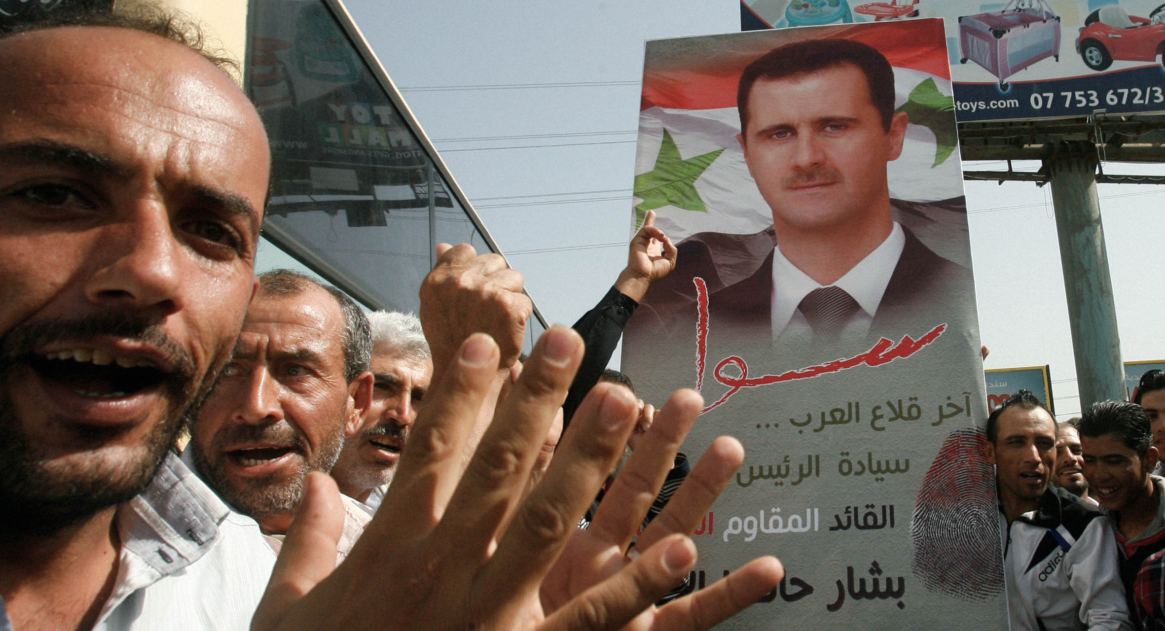 صورة الأسد يباشر حملة فوزه في الانتخابات المقبلة