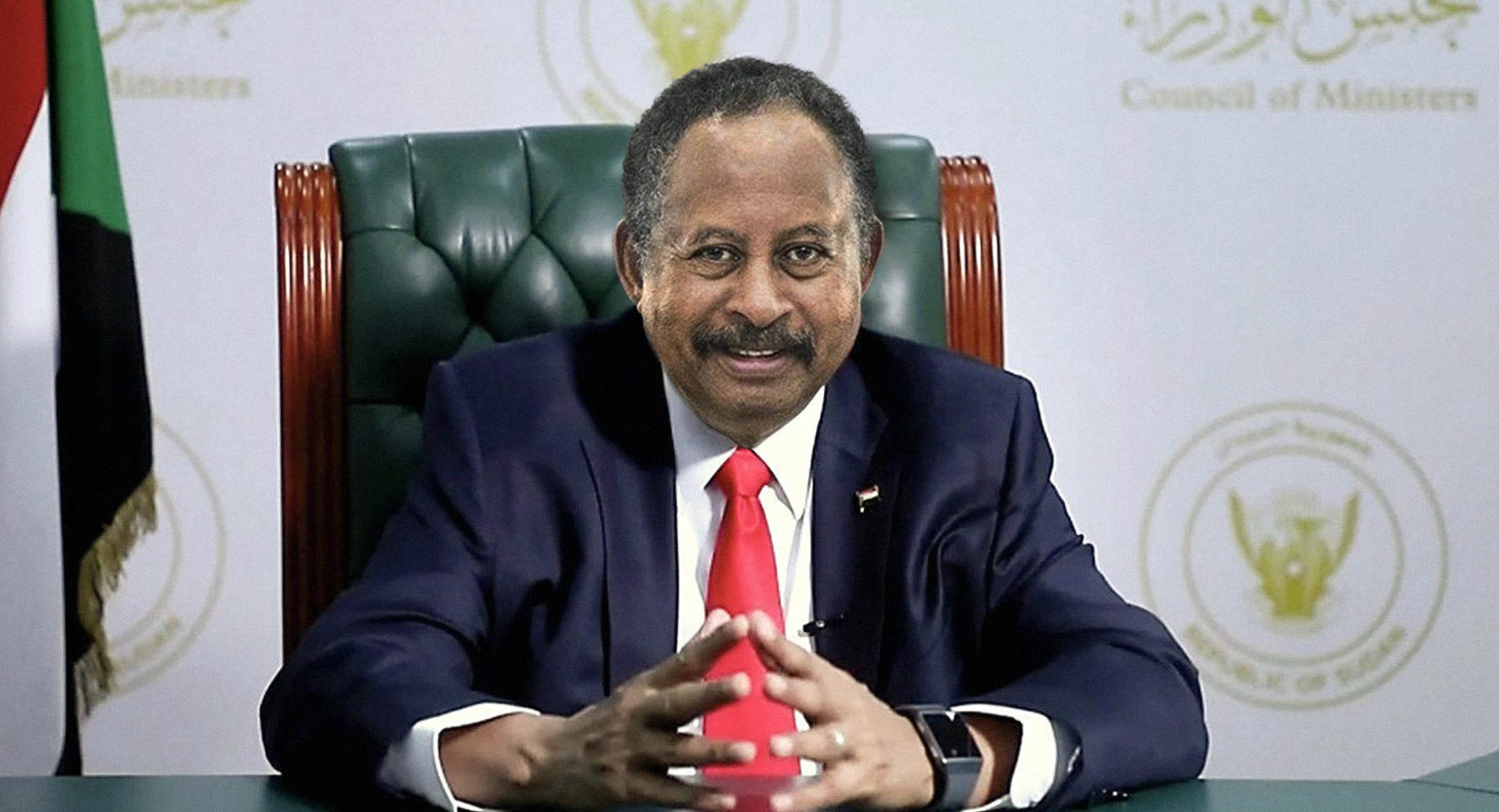 صورة رئيس الحكومة السوداني يشكّل حكومة انتقالية جديدة قادرة على تشكيل الحكومة الانتقالية التي ستليها بشكل أفضل