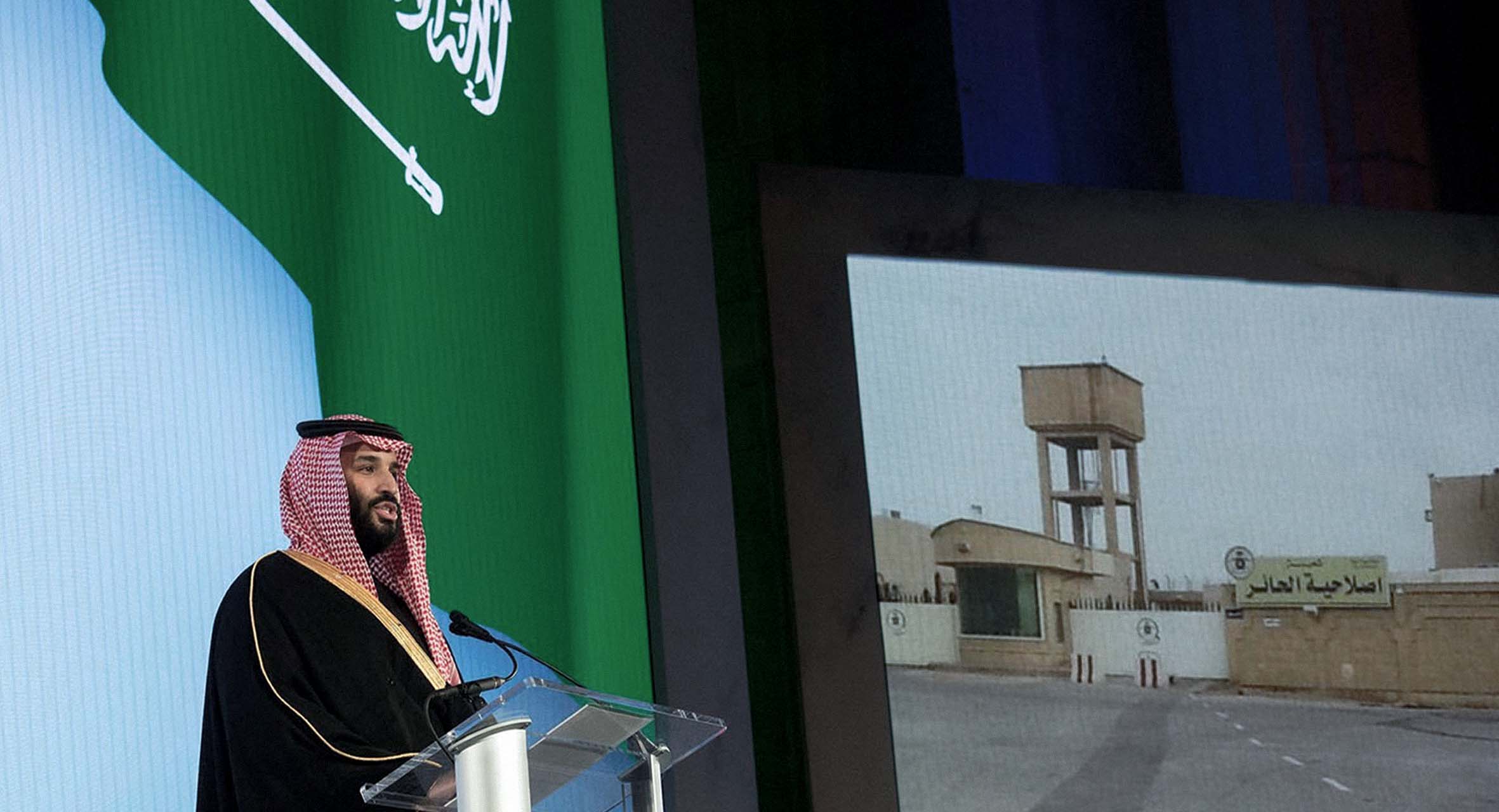 صورة ابن سلمان يقلِّل اعتماد السعودية على النفط ويستثمر باعتقال ٣٠٠ مسؤول جديد