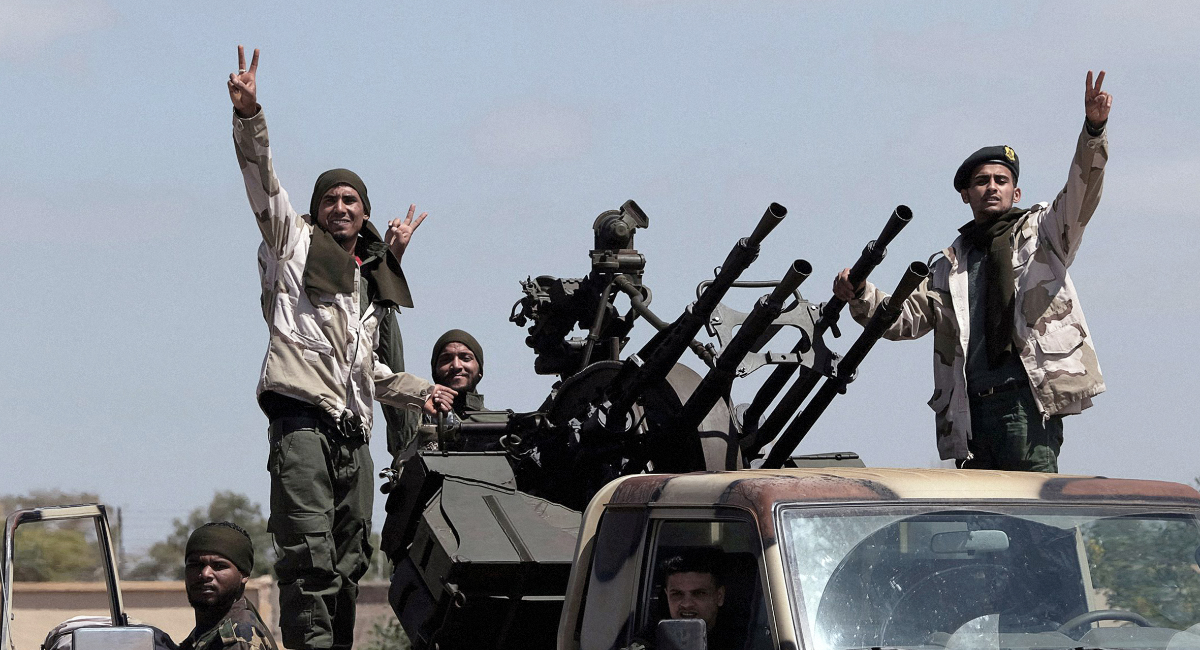 صورة إردوغان يرسل مقاتليه من المعارضة السورية للقتال في ليبيا حتّى لا يُقحم الأتراك بقضايا العرب