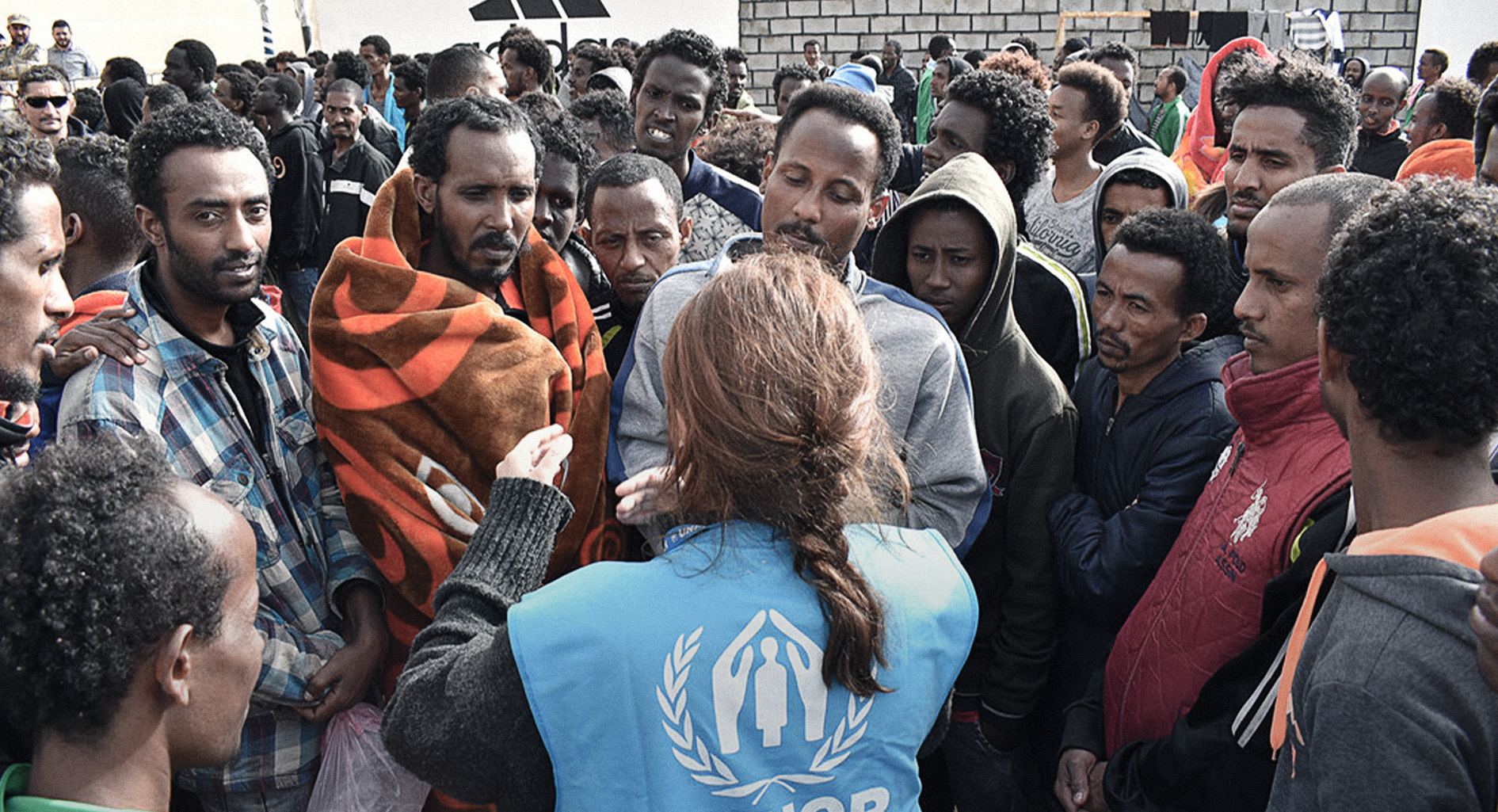 صورة الأمم المتحدة تجوِّع اللاجئين بمخيَّماتها في ليبيا لأنها لا تريد إعطاءهم سمكة بل دفعهم لتعلُّم الصيد في البحر الأبيض المتوسط