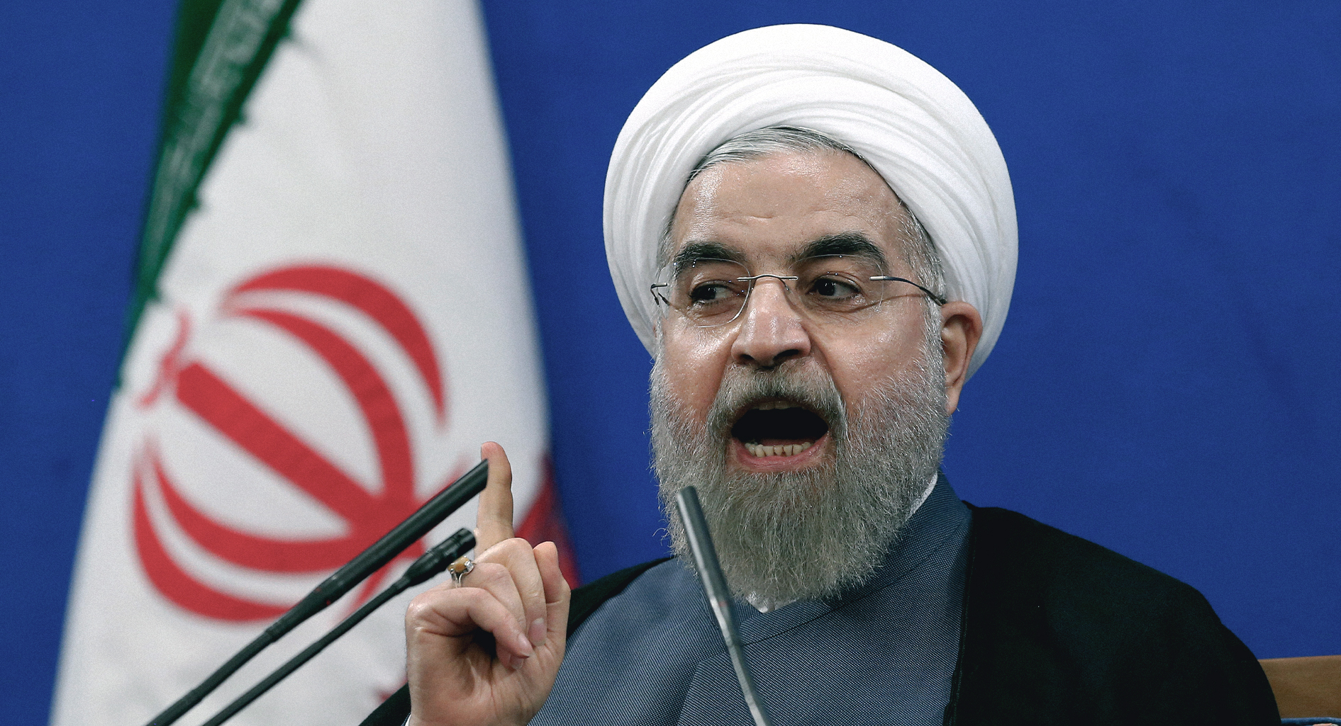 صورة روحاني يؤكد أن المظاهرات مؤامرة لإلهائه عن التعامل مع لبنان والعراق بمسائل محلية هامشية