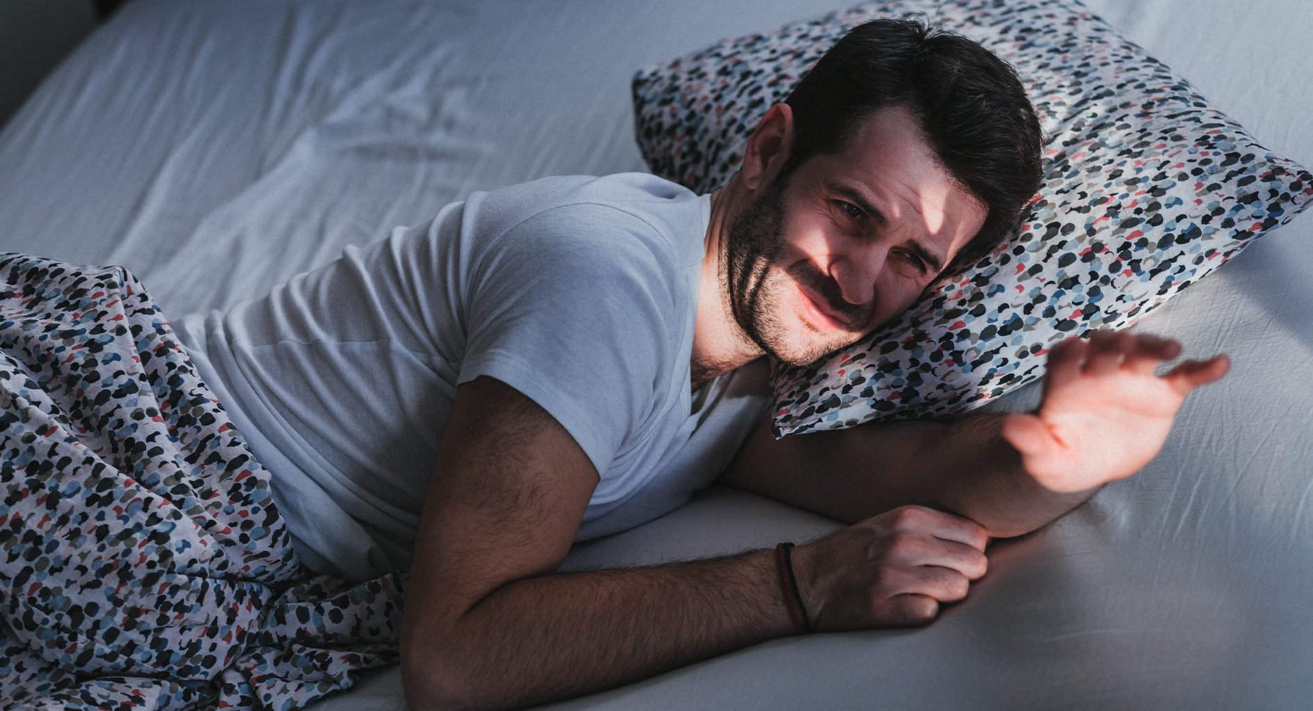 صورة أربع فوائد للاستيقاظ فجراً لا تُغني عن لذّة النوم إلى الظهر