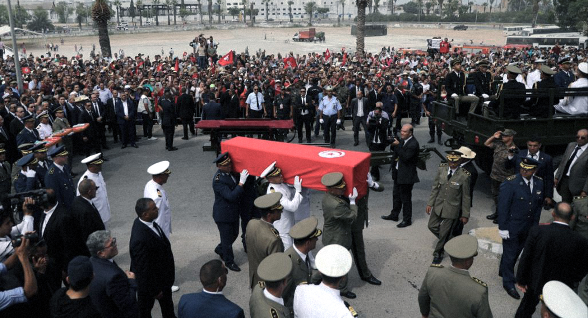 صورة القادة العرب يتغيبون عن جنازة السبسي كي لا يساور الشك شعوبهم بأنهم متفقون مع إصلاحاته