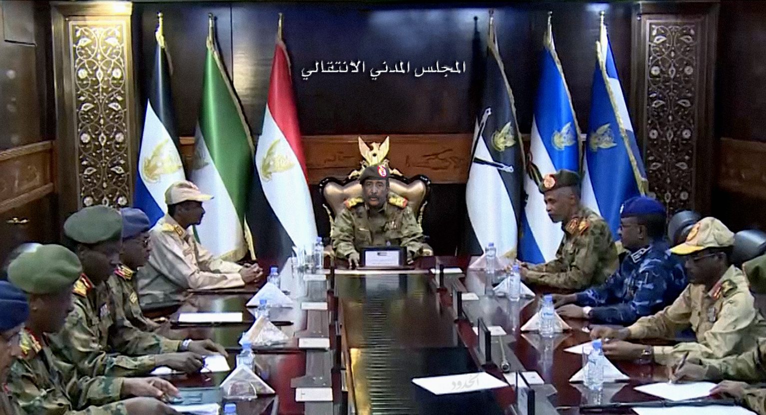 صورة الجيش السوداني يوافق على نقل السلطة إلى مجلس مدني ثمَّ قيادته وتعيين أعضائه