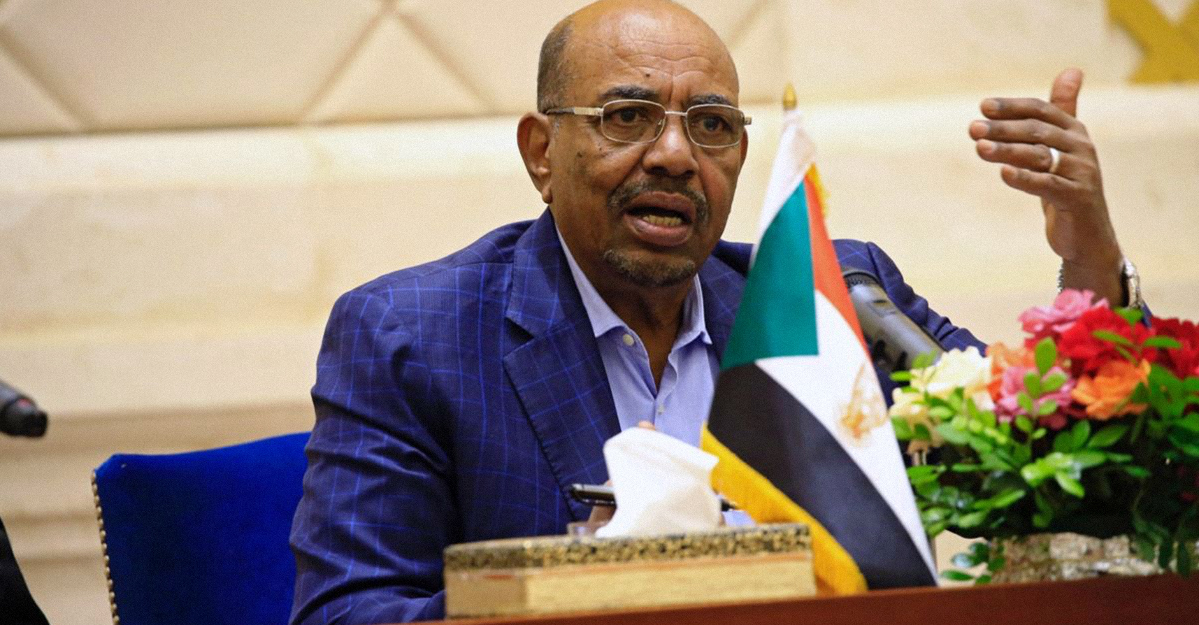 صورة البشير يؤكد حلَّه لمشاكل السودان الاقتصادية خلال ولايته القادمة، أو التي تليها