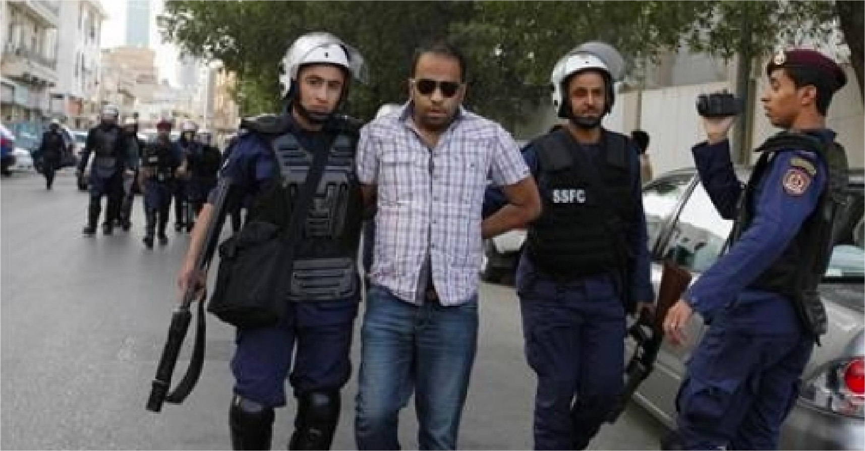 صورة البحرين تسقط الجنسية عن مجموعة مواطنين خونة لتستبدلهم بأجانب وطنيين