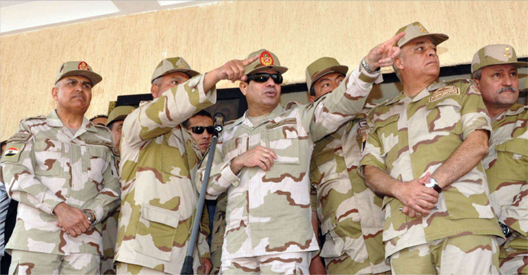 صورة السيسي يأمر الجيش بشنِّ حملة إنتخابية على المواطنين