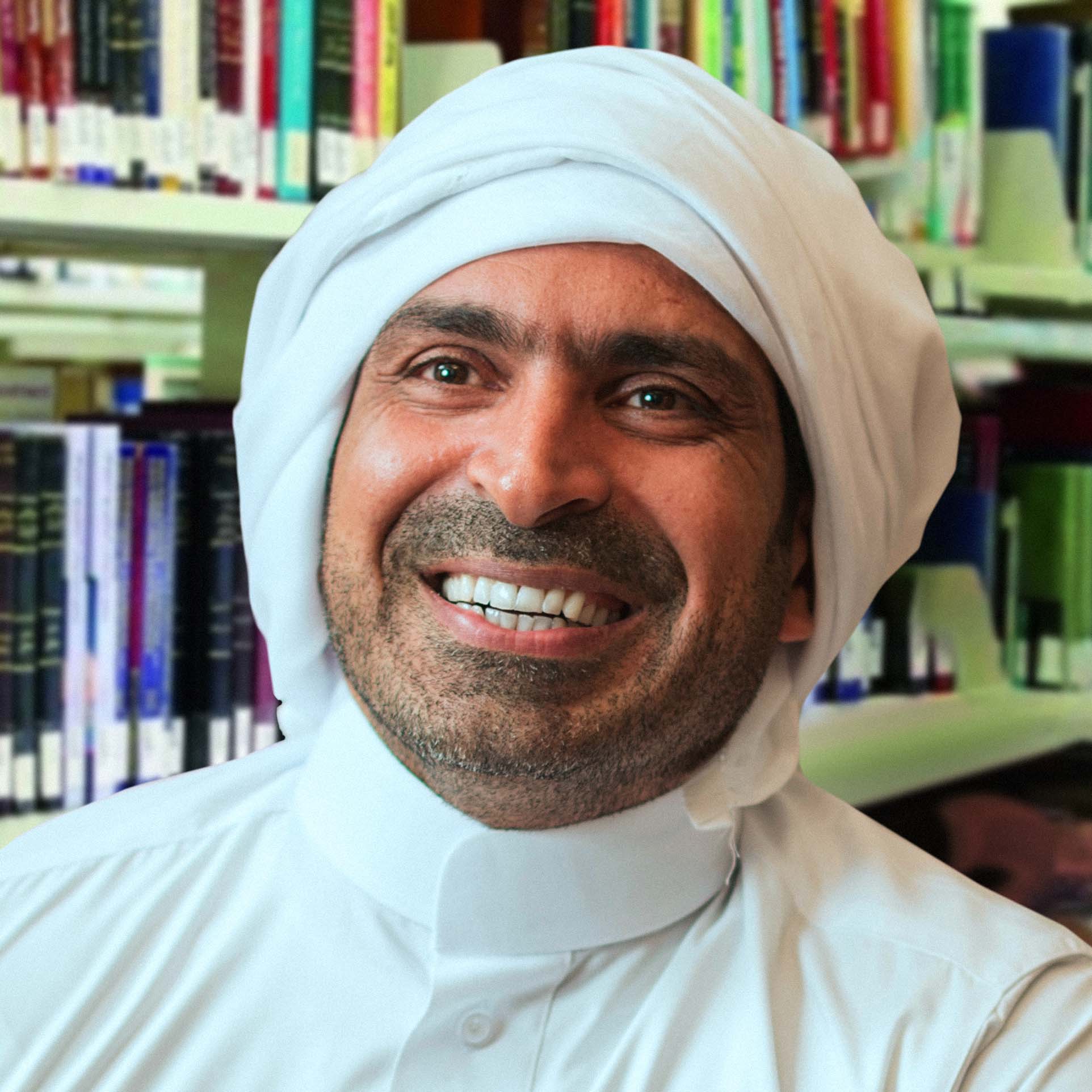 ثامر ولد داغر، أكاديمي إماراتي