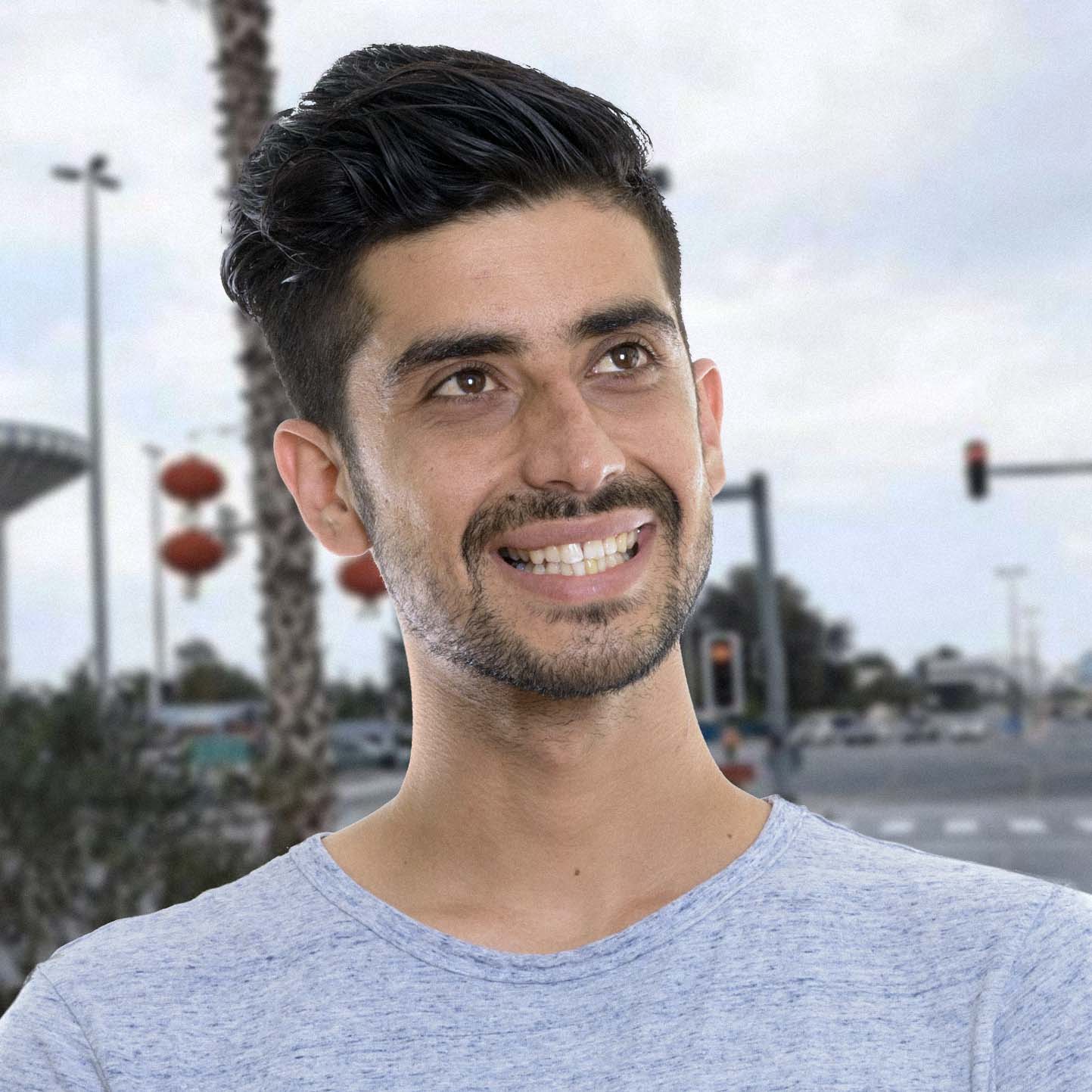 نسيم مناكي، إنفلونسر عربي مقيم في الإمارات حديثاً